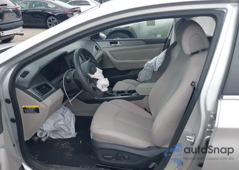 2015 Hyundai Sonata Eco z USA, uszkodzony, nr VIN 5NPE24AA4FH190251